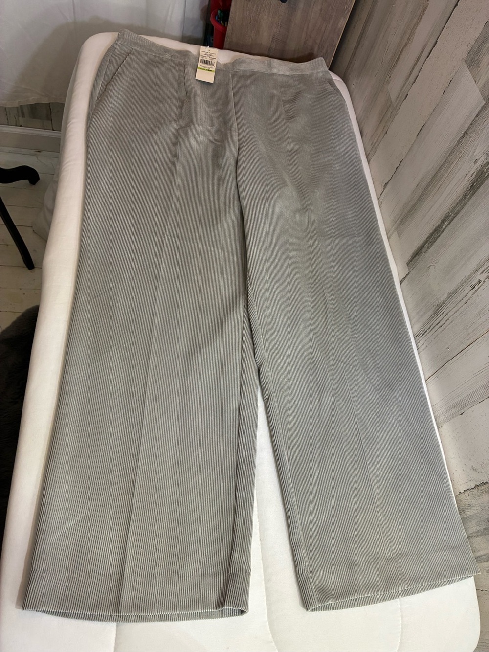 Alfred Dunner Light Gray Wide-Leg Corduroy Pants NWT